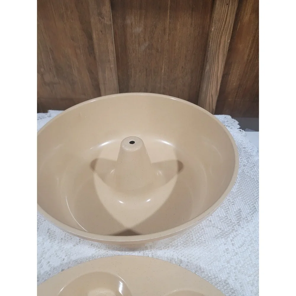 Vintage Regal Ware Oven Microwave Convection  Stacking Muffin & Bundt Cake Pan